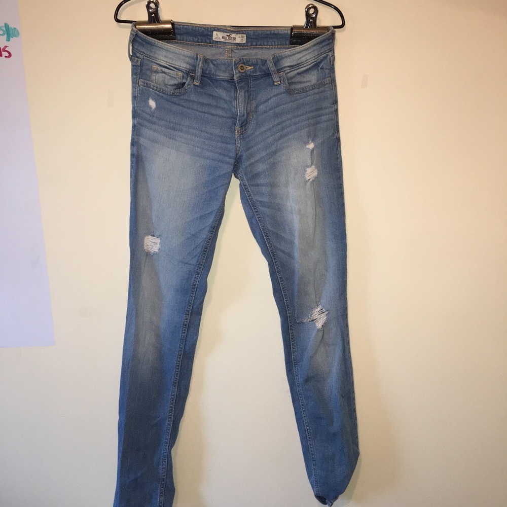 Medium wash hollister jeans